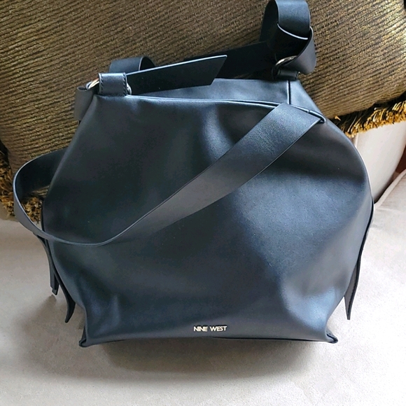 Nine West Handbags - Nine West Shoulder Bag